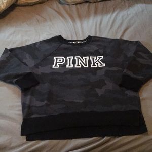 VS PINK CAMO CREW SWEATSHIRT